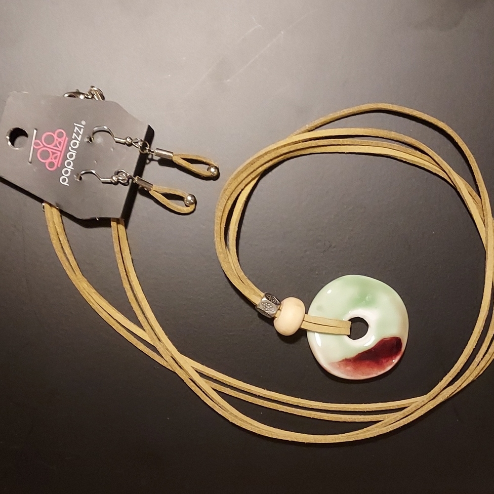🟢 Ear rings & necklace Set  Older Never used  FINAL